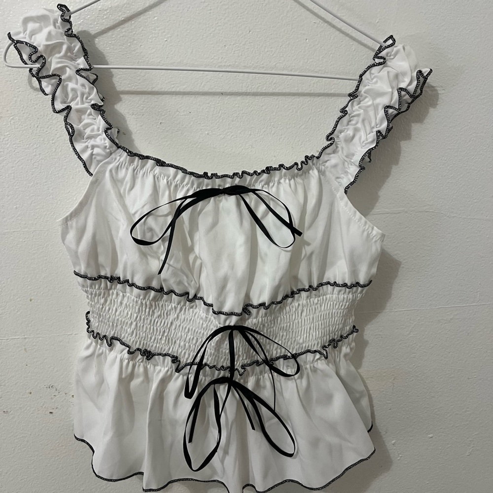 White bow top